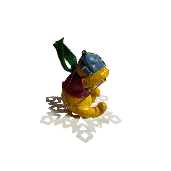 Disney Midwest of Cannon Winnie The Pooh Sitting On Snowflake Ornament Vintage - Picture 8 of 8